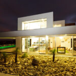 feature_28_gallery_two_colour